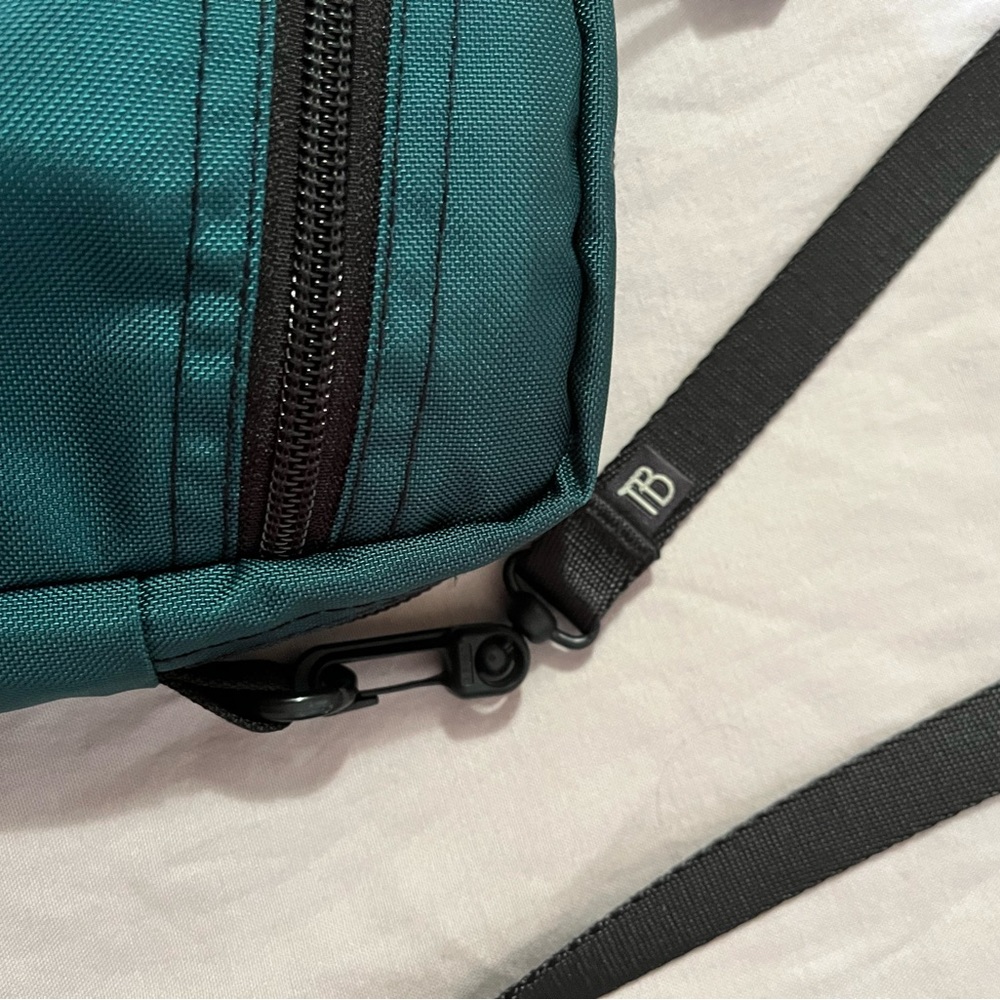 Tom Bihn Everyday Cublet. No defects. Used a couple times. EUC